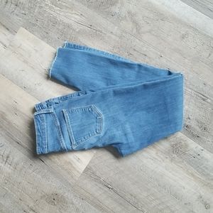 Universal Thread High Rise Skinny Crop Jean size 0/25